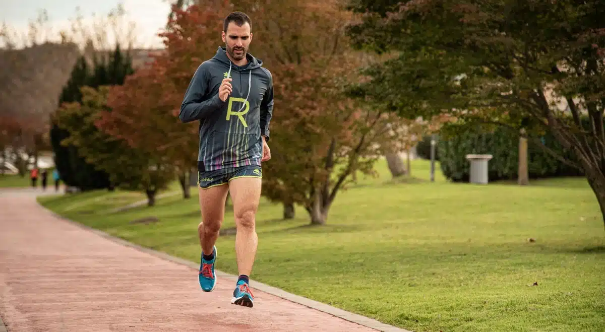 Comment se préparer efficacement pour la distance d'un semi-marathon : conseils et astuces